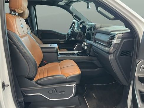 Used 2023 Ford F250 Platinum w/ FX4 Off-Road Package AWD/4WD image 21