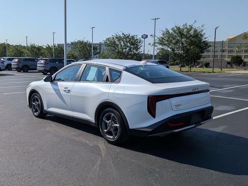 Used 2025 Kia K4 FWD image 5