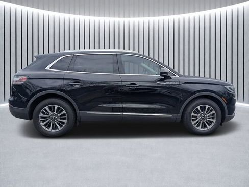 Certified 2022 Lincoln Nautilus FWD w/ Premium Package image 2