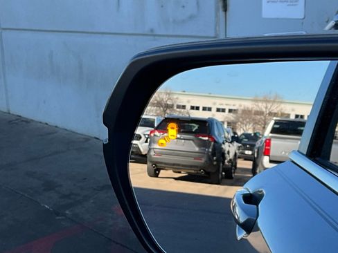 Used 2020 Honda CR-V EX image 21