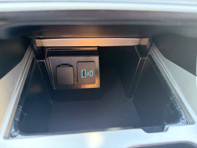 Used 2024 Ford Explorer XLT RWD image 17