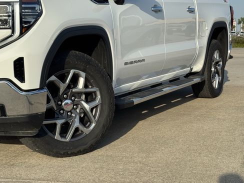 Used 2023 GMC Sierra 1500 SLT w/ SLT Premium Plus Package AWD/4WD image 3