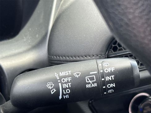 Used 2023 Honda HR-V LX image 19