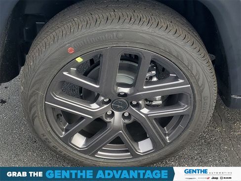 Used 2026 Jeep Compass Limited image 5