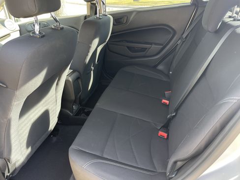 Used 2019 Ford Fiesta SE image 12