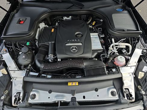 Used 2020 Mercedes-Benz GLC 350e 4MATIC image 38