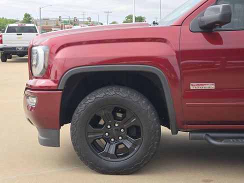 Used 2017 GMC Sierra 1500 SLT w/ All Terrain X Package AWD/4WD image 27