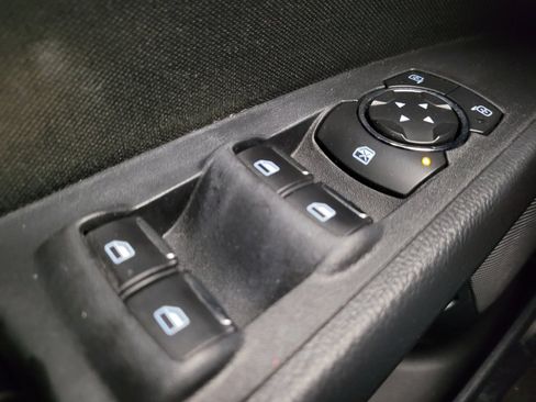 Used 2019 Ford Fusion SE FWD image 27