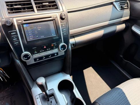 Used 2012 Toyota Camry SE FWD image 10