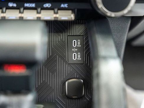 Certified 2025 Toyota 4Runner TRD Off-Road Premium w/ Tow Technology Package AWD/4WD image 32