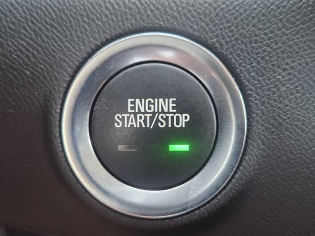 Used 2024 GMC Terrain SLE w/ Driver Convenience Package FWD image 21