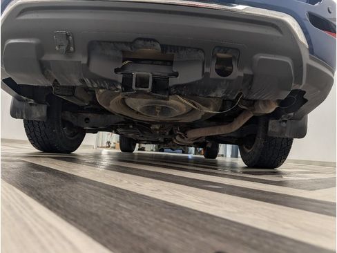 Used 2018 Nissan Pathfinder SL AWD/4WD image 23