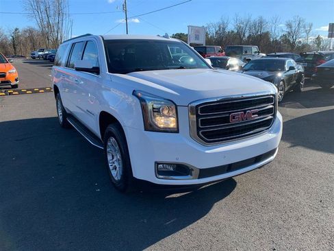 Used 2017 GMC Yukon XL SLE w/ HD Trailering Package image 2