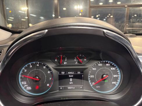 Used 2020 Chevrolet Malibu LT image 25