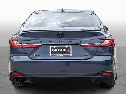 Used 2026 Toyota Camry SE w/ Convenience Package image 5