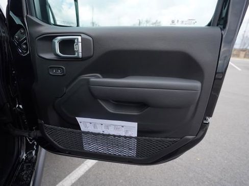 New 2026 Jeep Gladiator Rubicon image 18