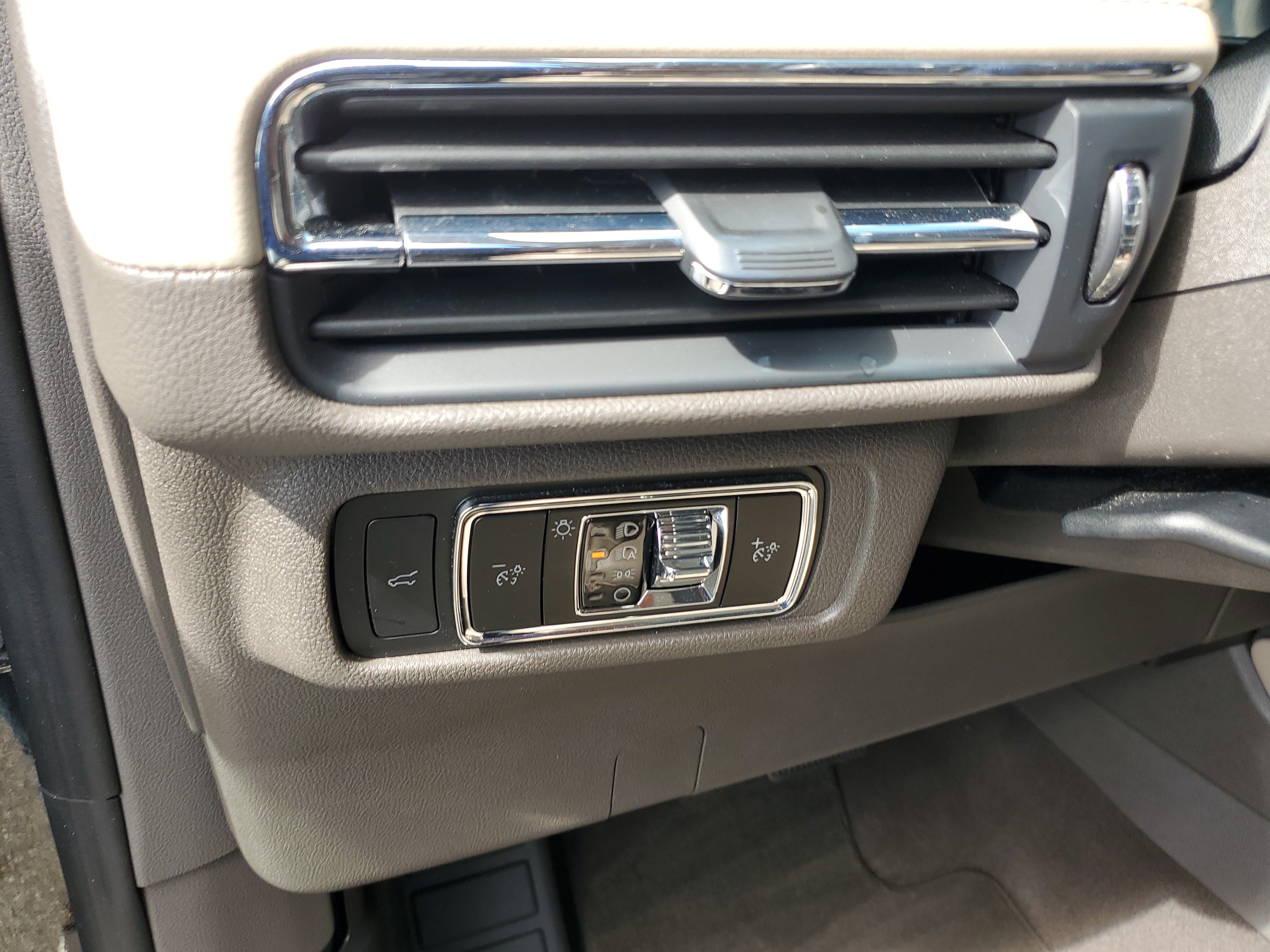 Used 2024 Lincoln Corsair FWD image 18