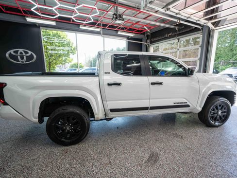 Used 2024 Toyota Tacoma SR5 image 4