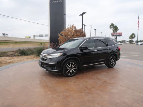 Used 2019 Honda Pilot Touring image 5