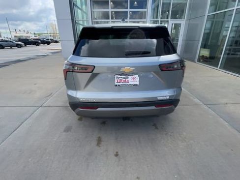 Used 2025 Chevrolet Equinox LT FWD image 9