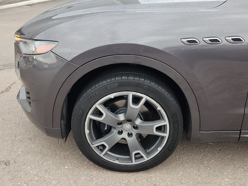 Used 2017 Maserati Levante w/ Sport Package AWD/4WD image 13