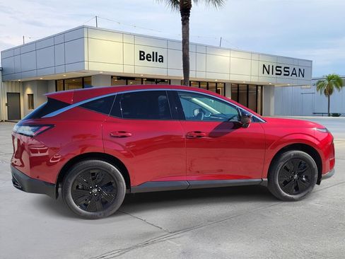 Used 2025 Nissan Murano SV AWD/4WD image 7