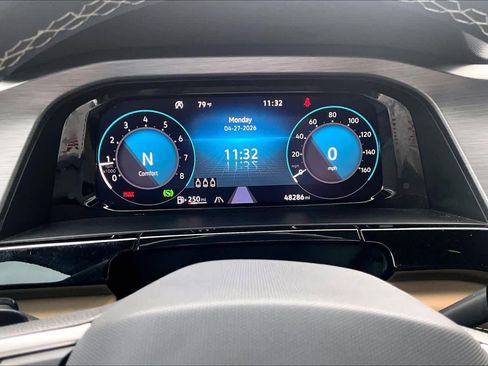 Used 2024 Volkswagen Atlas Cross Sport SE FWD image 26