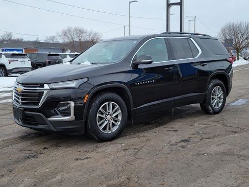 Used 2023 Chevrolet Traverse LT image 4