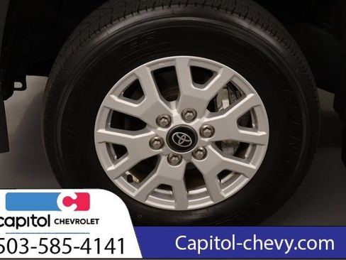 Used 2024 Toyota Tacoma SR5 AWD/4WD image 9