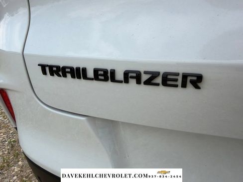 Used 2024 Chevrolet TrailBlazer RS w/ Driver Confidence Package FWD image 32