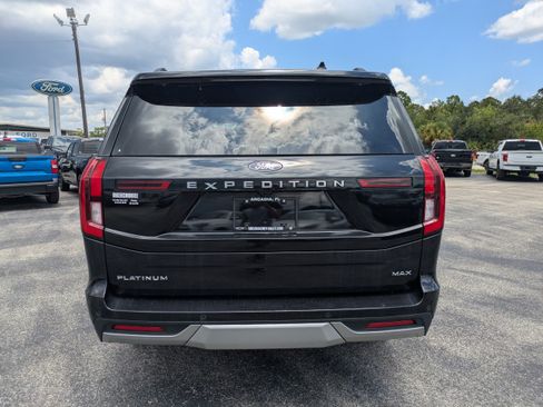 Used 2025 Ford Expedition Max Platinum AWD/4WD image 5