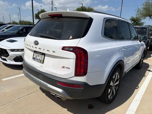 Used 2021 Kia Telluride S FWD image 3