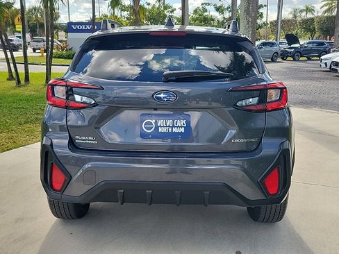 Used 2024 Subaru Crosstrek 2.0i Premium image 5