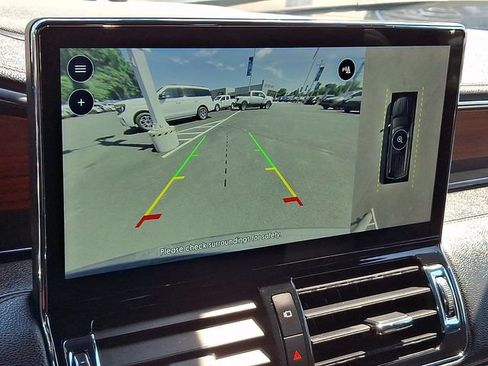 Used 2023 Lincoln Navigator Reserve AWD/4WD image 22