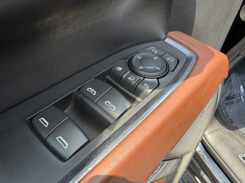 Used 2024 GMC Sierra 2500 Denali Ultimate AWD/4WD image 14