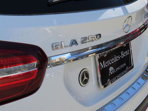 Used 2018 Mercedes-Benz GLA 250 4MATIC image 29