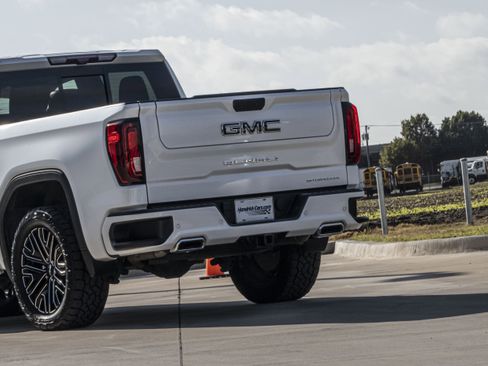 Used 2022 GMC Sierra 1500 Denali Ultimate image 6
