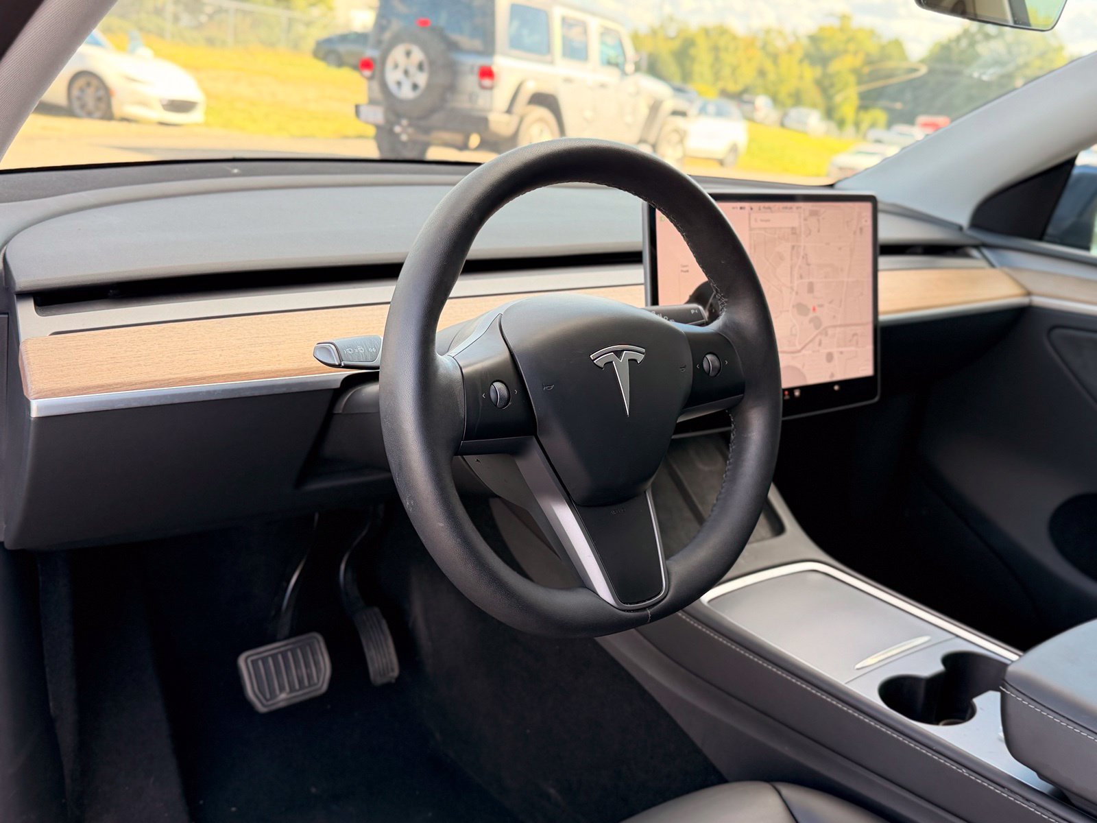 Used 2024 Tesla Model Y Long Range RWD image 16