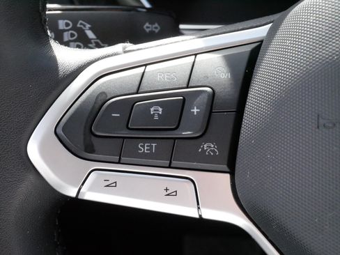 Certified 2023 Volkswagen Jetta SE FWD image 25