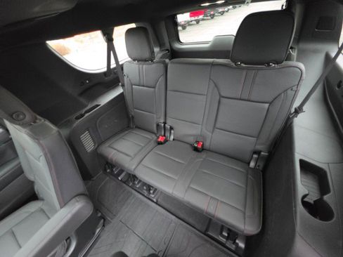 Used 2023 Chevrolet Suburban RST w/ Luxury Package image 24