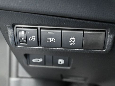 Certified 2025 Toyota Corolla Cross XSE image 15