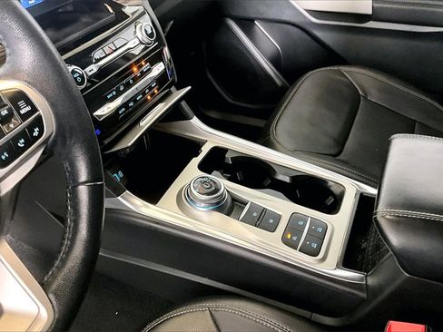 Certified 2024 Ford Explorer Limited image 13