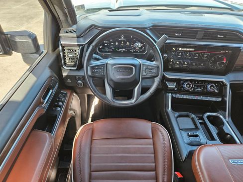 Used 2025 GMC Sierra 2500 Denali Ultimate image 28