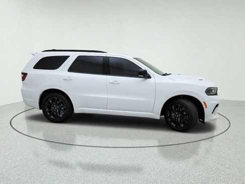 Used 2024 Dodge Durango GT RWD image 6