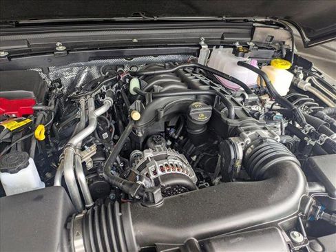 New 2025 Jeep Gladiator Sport image 15