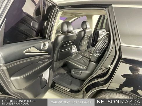 Used 2020 INFINITI QX60 Luxe w/ Essential Package FWD image 12