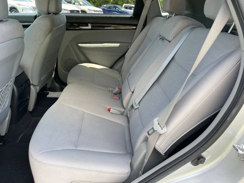 Used 2014 Kia Sorento LX AWD/4WD image 7