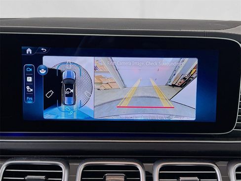 New 2025 Mercedes-Benz GLS 580 4MATIC image 17