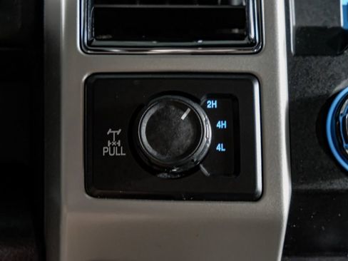 Used 2019 Ford F350 Lariat w/ Lariat Ultimate Package AWD/4WD image 24