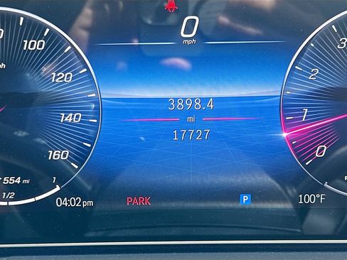 Used 2024 Mercedes-Benz GLE 450 4MATIC image 12